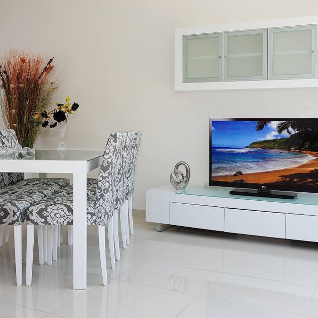 TV UNIT WHITE